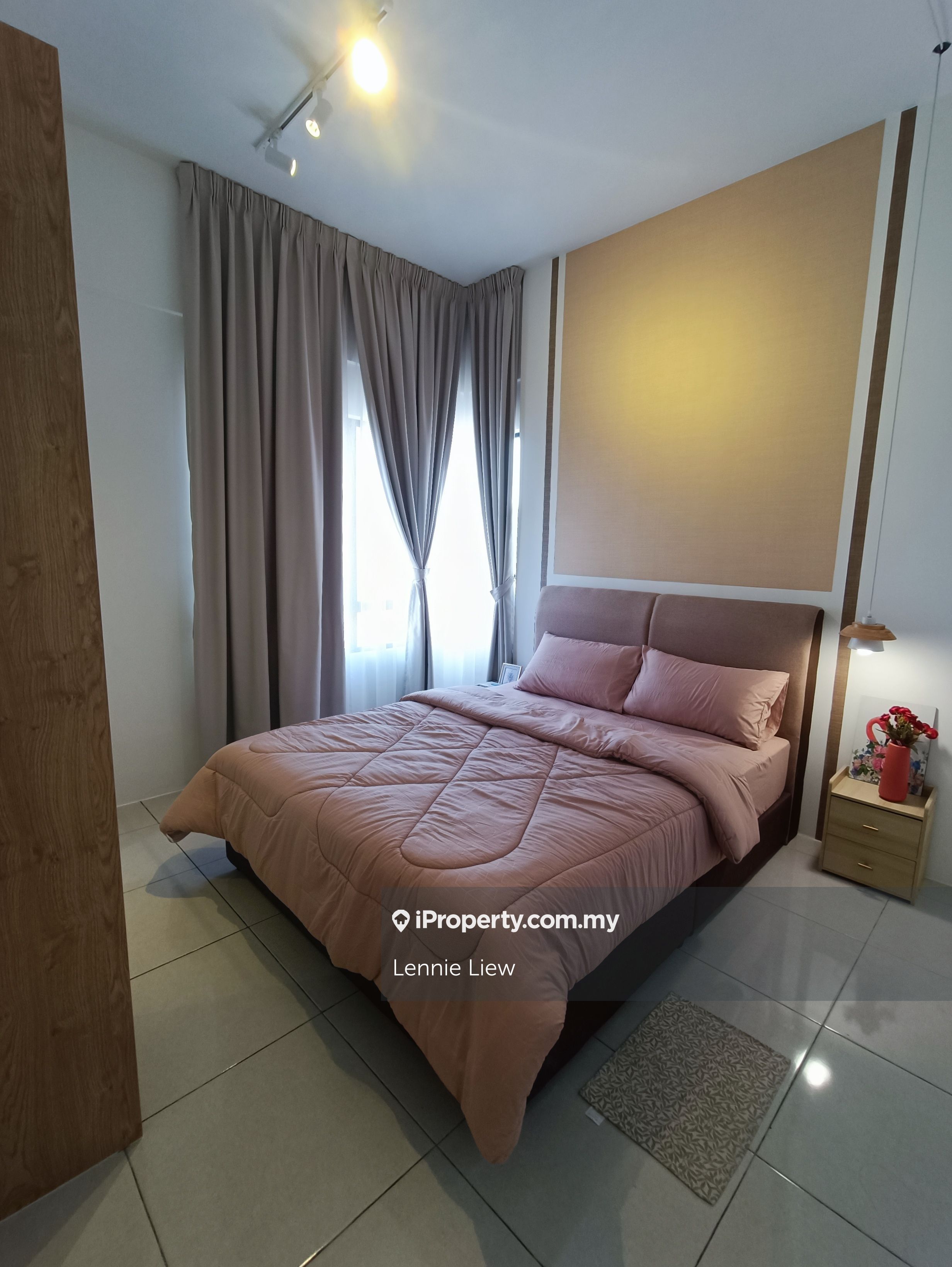 M Suite @ Desa Park North, Bandar Menjalara