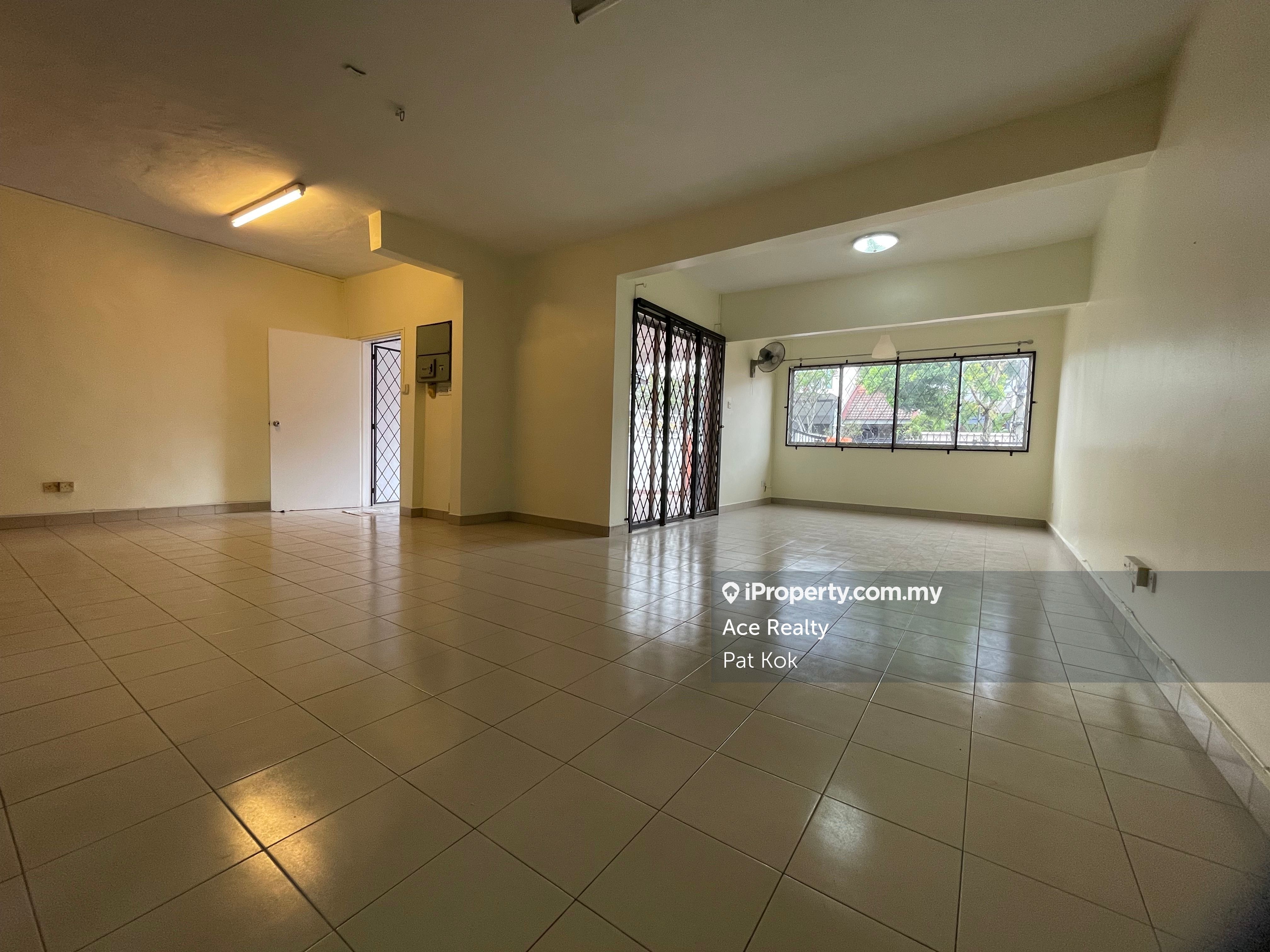 Taman Tun Dr Ismail 2sty Terrace/Link House 4 bedrooms for sale