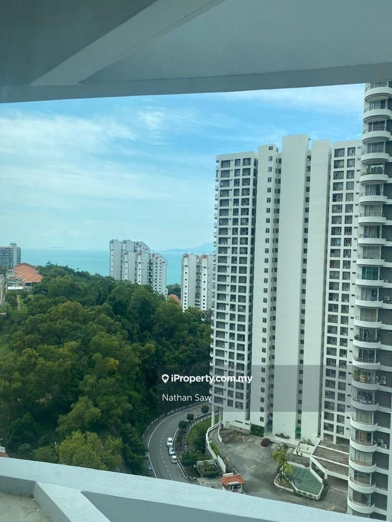 Straits Regency Condominium 4 bedrooms for rent in Batu Ferringhi