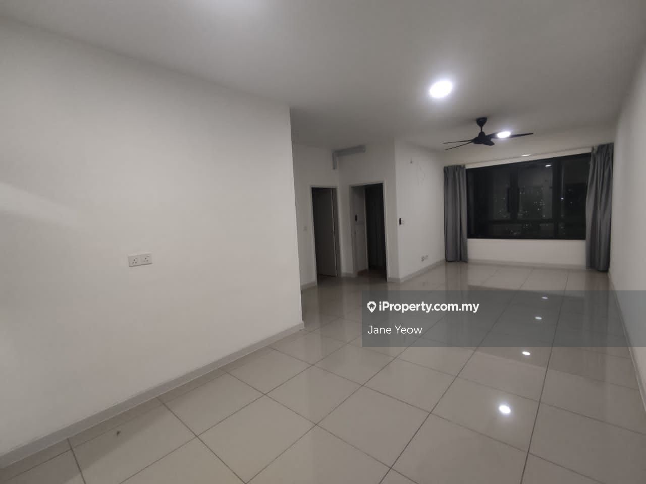Tuan Residency Serviced Residence 3 bedrooms for sale in Jalan Kuching