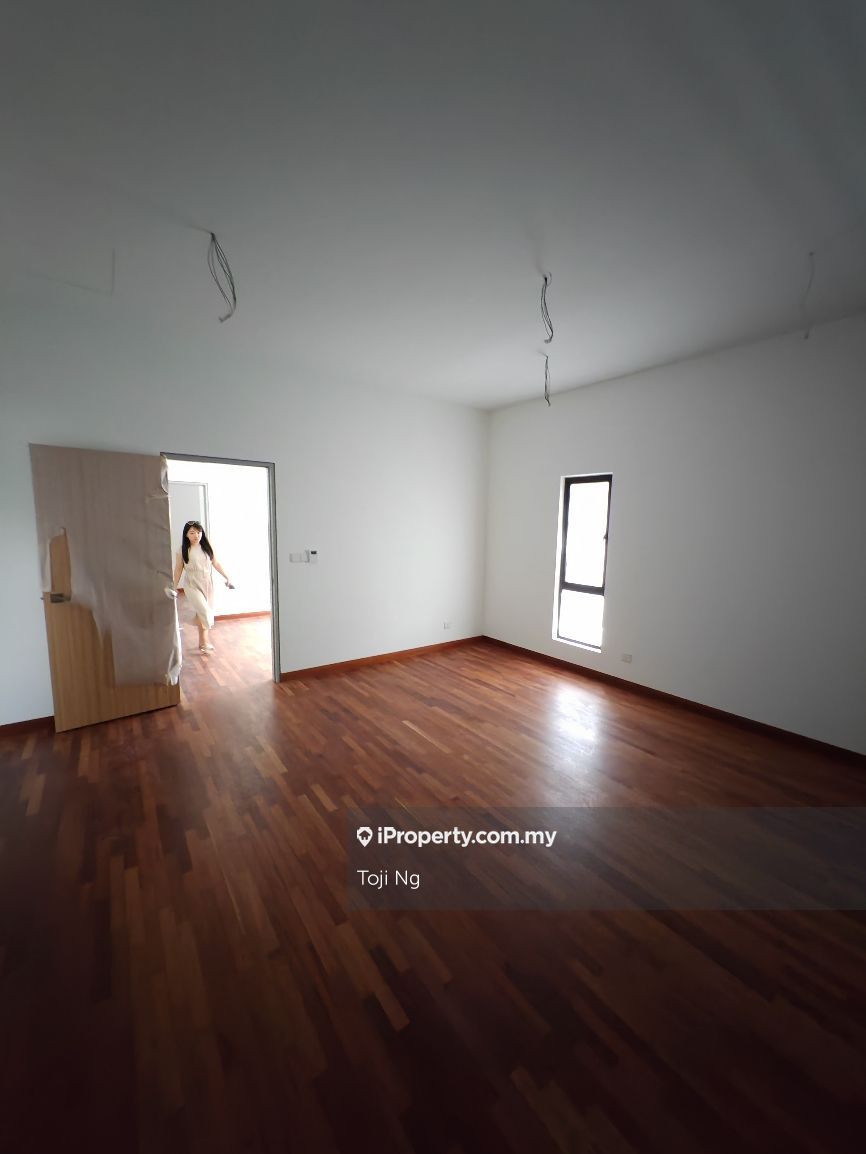 Terrace House in Bandar Kinrara — photo 17 of 17
