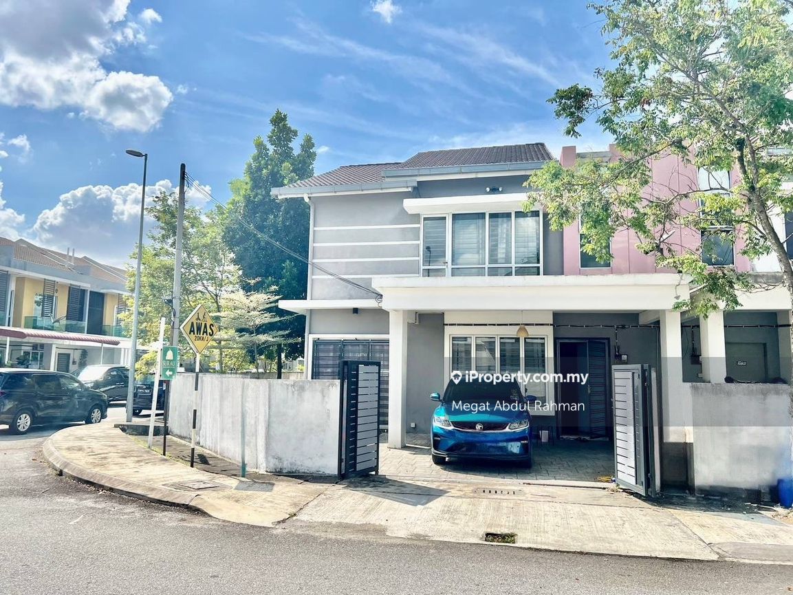 Seksyen 30, Shah Alam Corner lot 2-sty Terrace/Link House 4 bedrooms