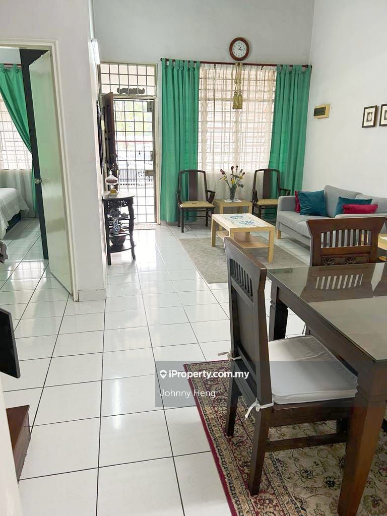 Taman Rinting , Johor Bahru 1.5sty Terrace/Link House 4 bedrooms for