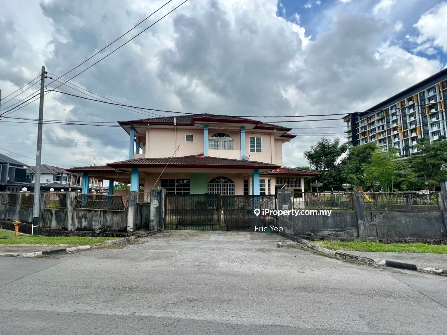Taman Victoria Batu Kawa, Kuching Corner lot 2sty Terrace/Link House 4