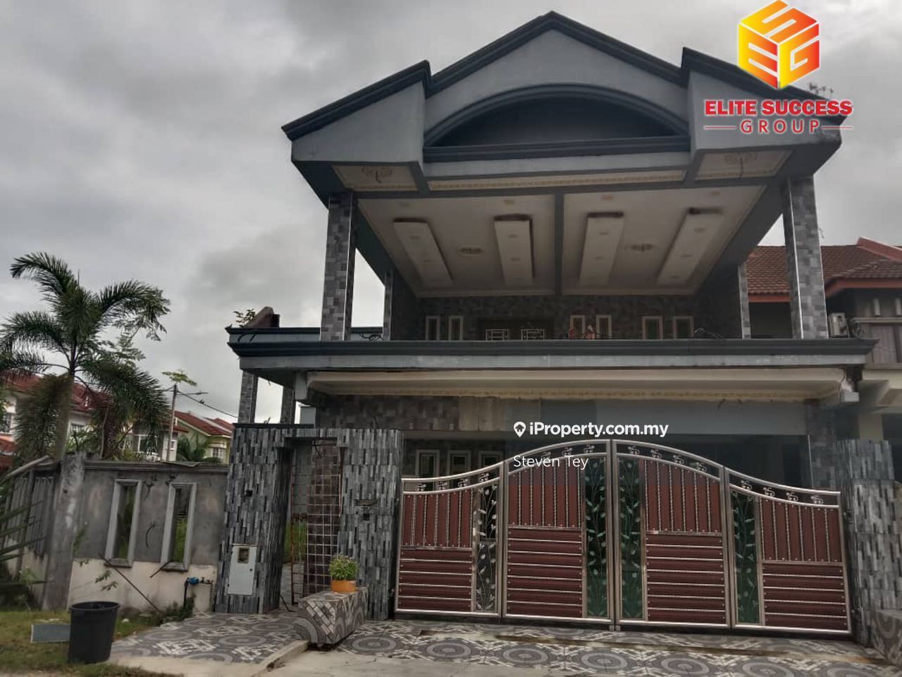 Extra Land 40Ft Renovated Unit 2 Storey Corner Lot, Bandar Puteri Klang ...