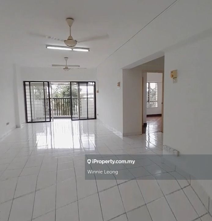 Anjung Hijau (Greenfields) Apartment 2+1 bedrooms for sale in Bukit ...