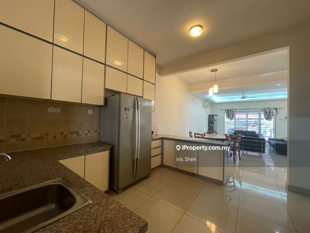 lakedge, lakeside, suria, canal garden, Kota Kemuning Intermediate 2