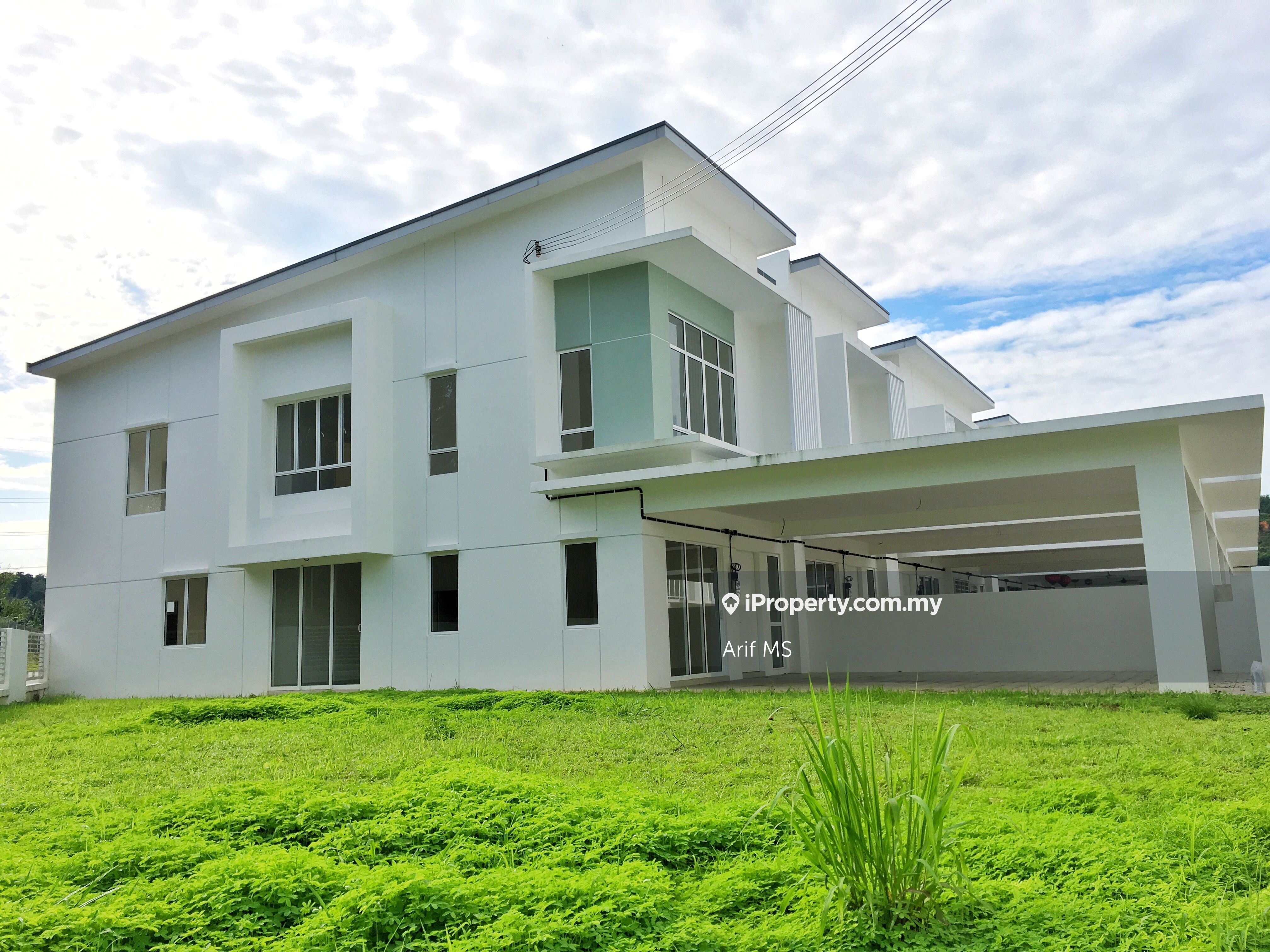 Suriaman 2a Bandar Seri Sendayan Bandar Sri Sendayan 2 Sty Terrace Link House 4 1 Bedrooms For Sale Iproperty Com My