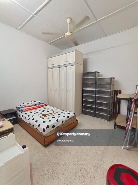 Lucky Garden, Bangsar Intermediate 1sty Terrace/Link House 4 bedrooms