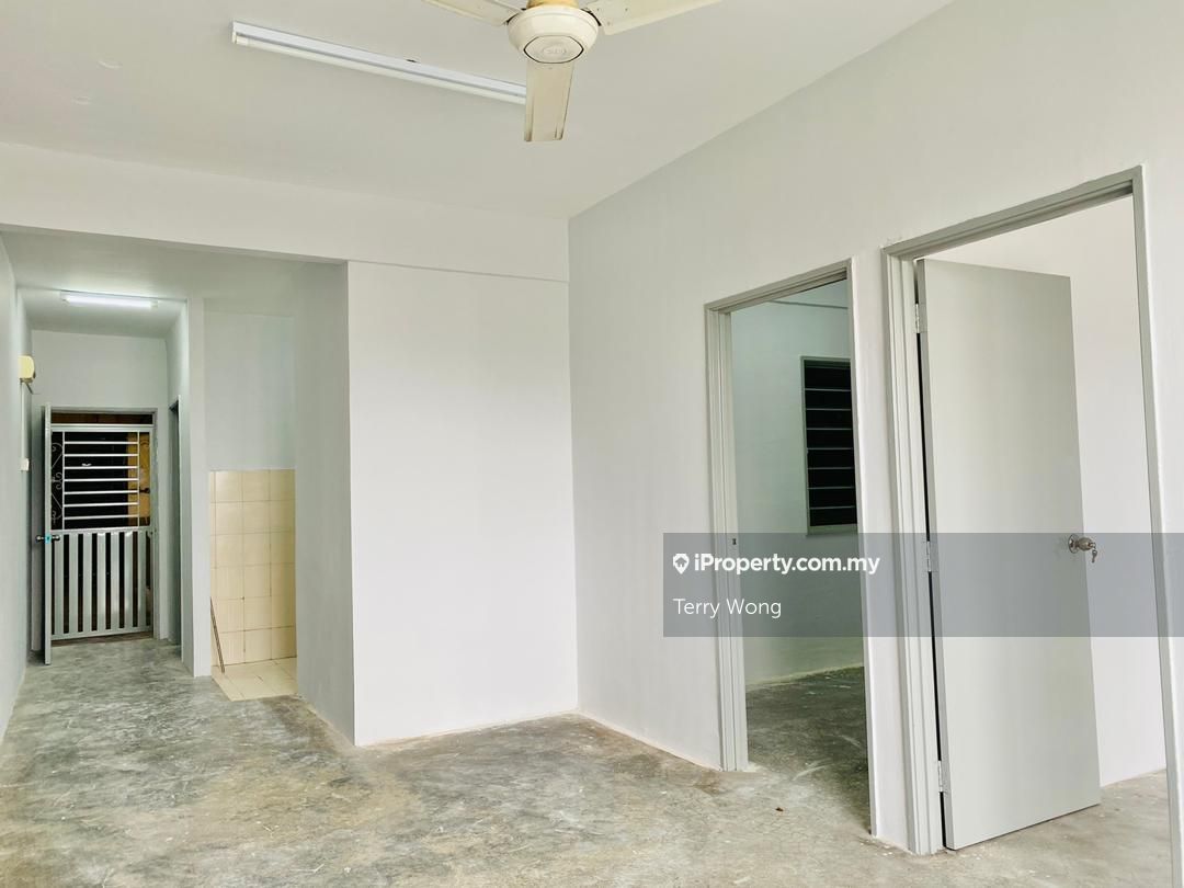 Pangsapuri Berembang Indah Flat 3 bedrooms for rent in Ulu Klang 