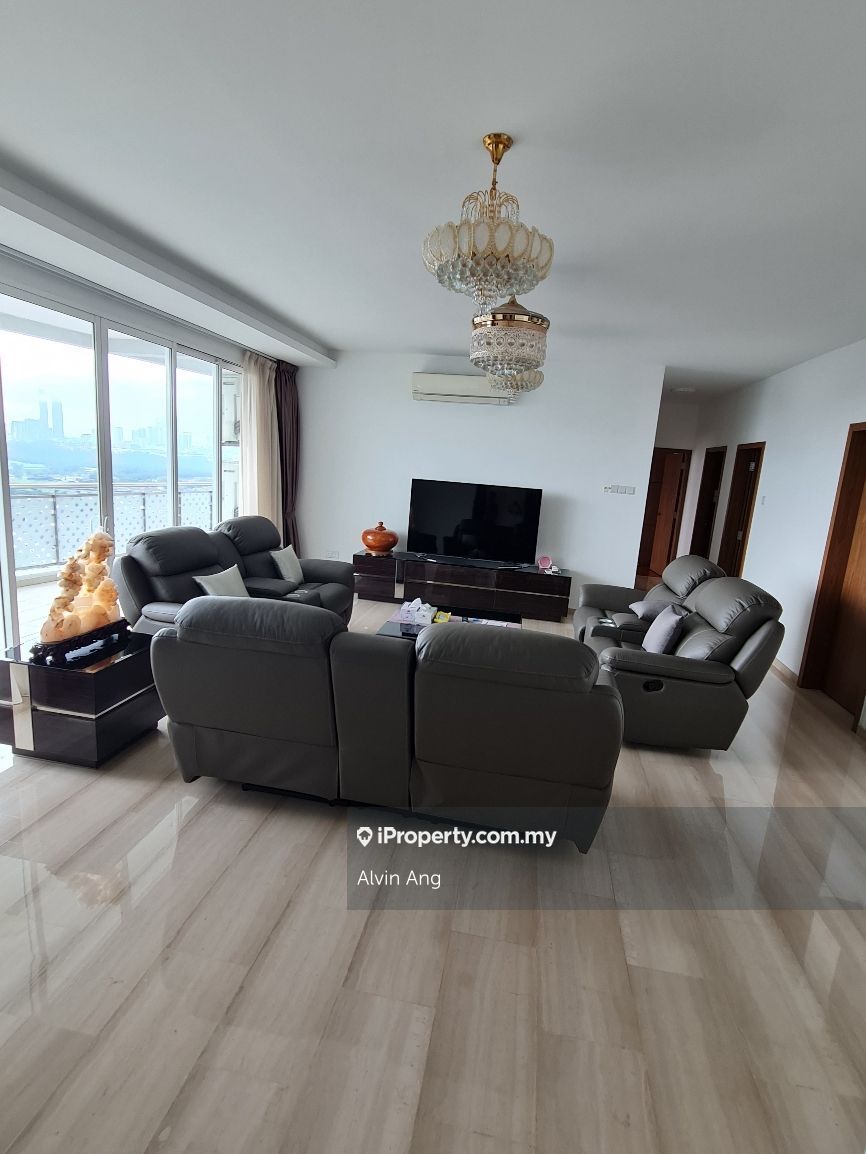 Grandview 360 Corner lot Condominium 4+1 bedrooms for rent in Johor