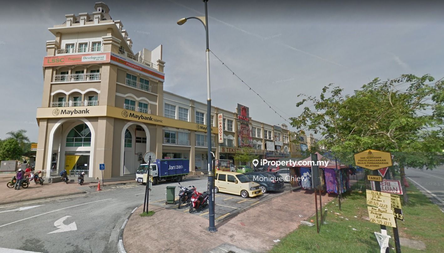 The Reef, 3 storey The Reef Shoplot , Rawang for sale RM1350000