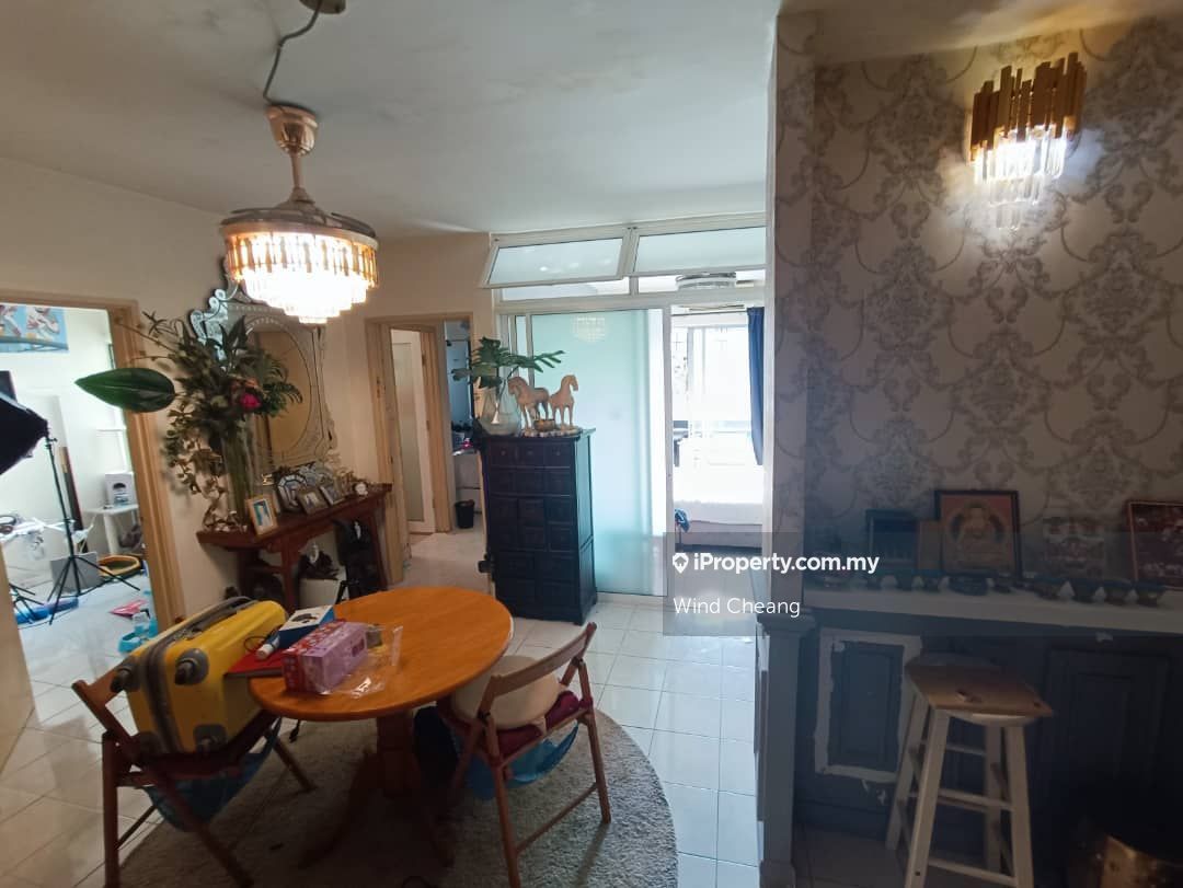 De Rozelle Intermediate Condominium 3 bedrooms for sale in Kota