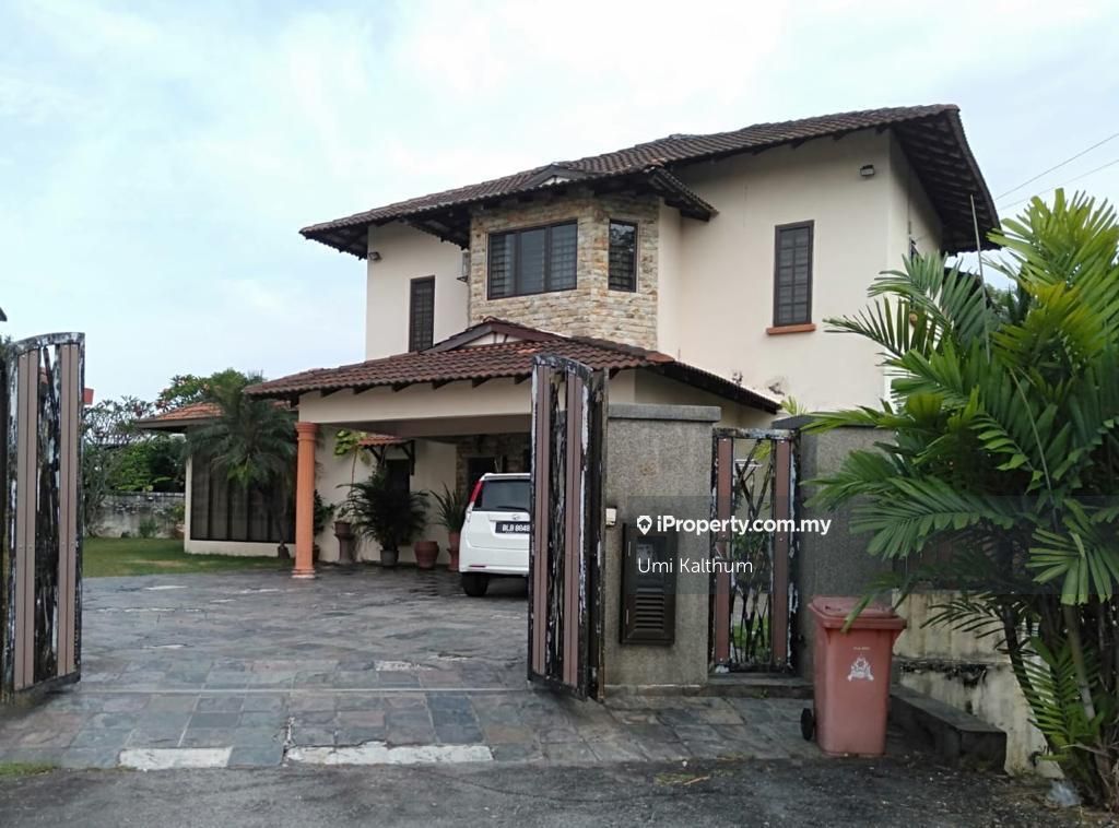 Double Storey Bangalow Kampung Tunku Petaling Jaya, Petaling Jaya for