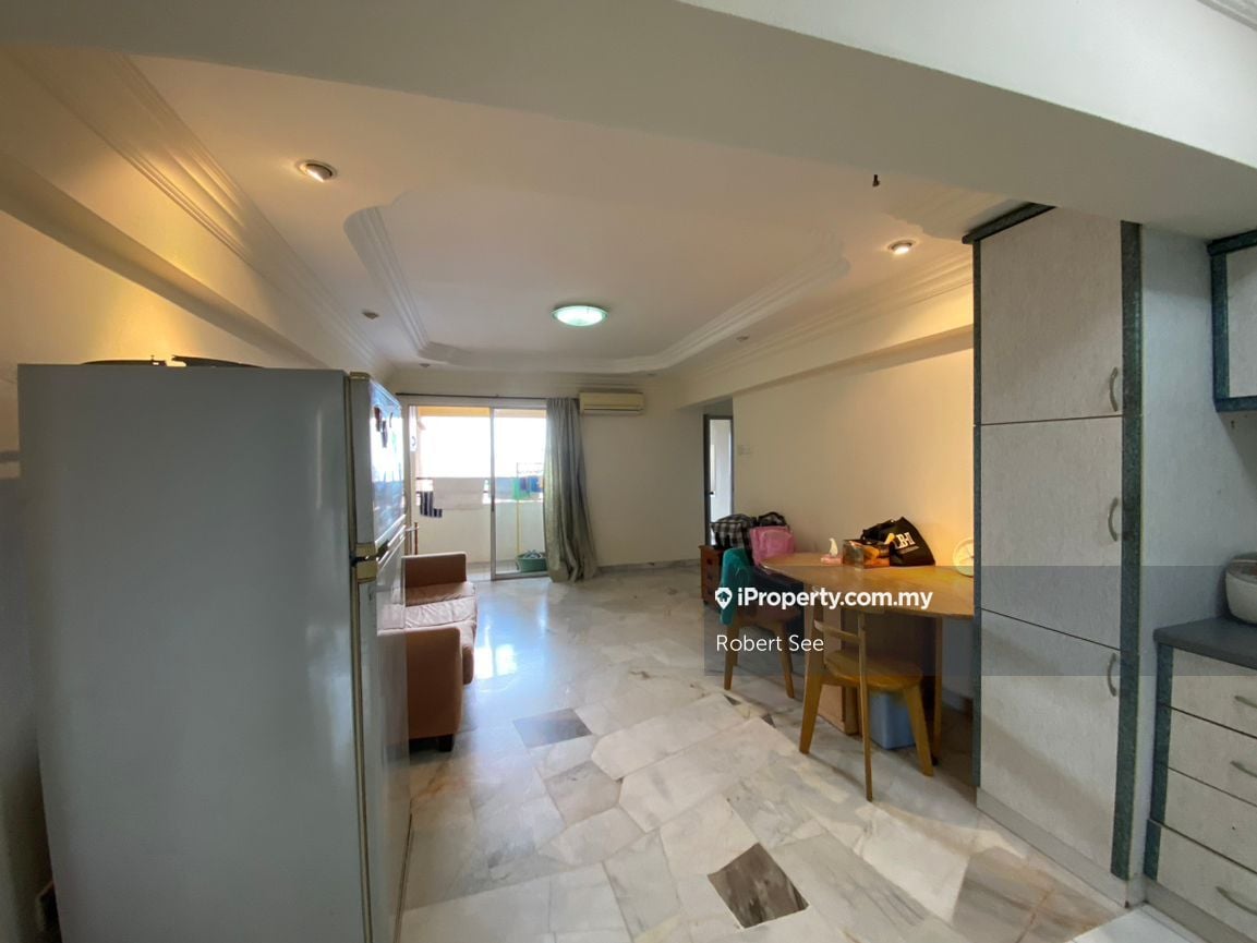 Bukit Winner (Winner Heights) Intermediate Condominium 3 bedrooms for