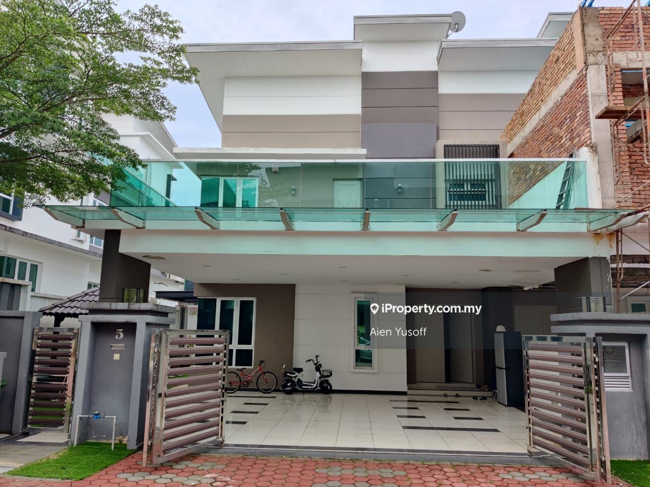 Kuantan Semidetached House 5 bedrooms for sale