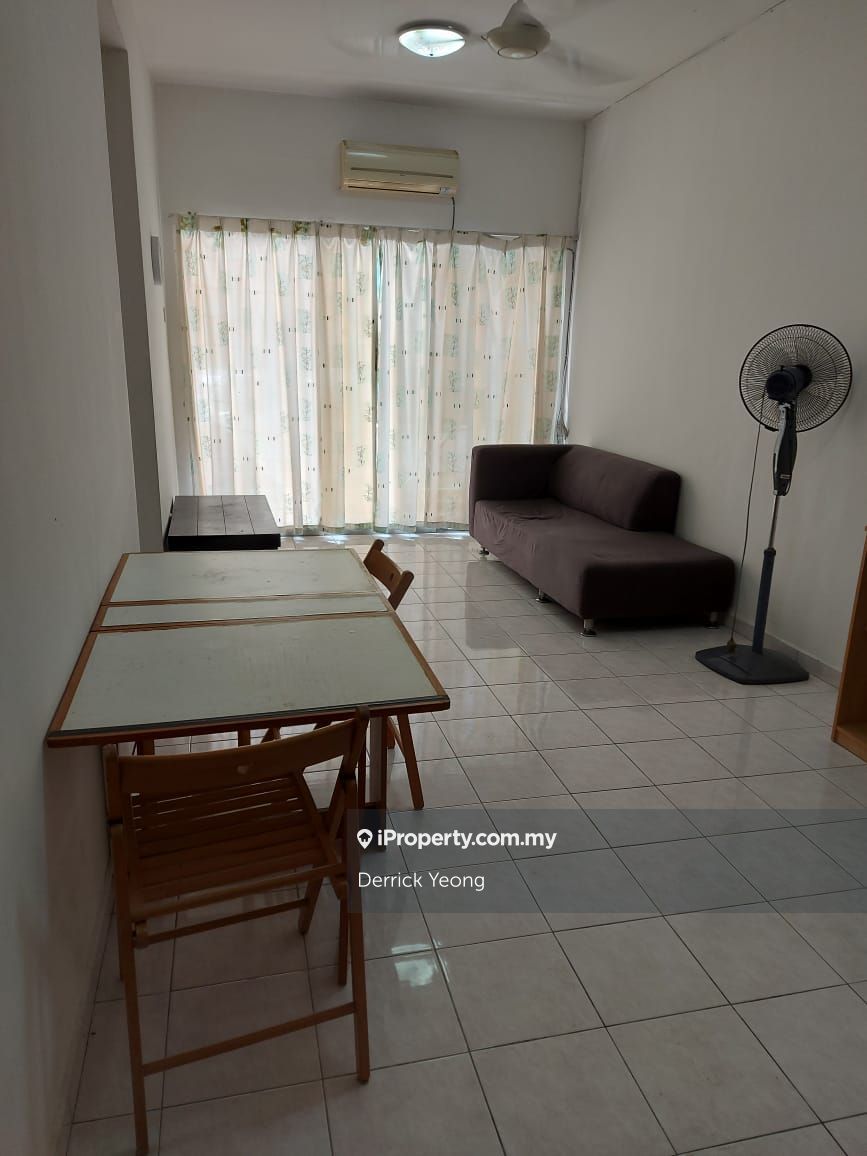Pangsapuri Sri Alpinia, Bandar Puteri Puchong, Puchong for rent