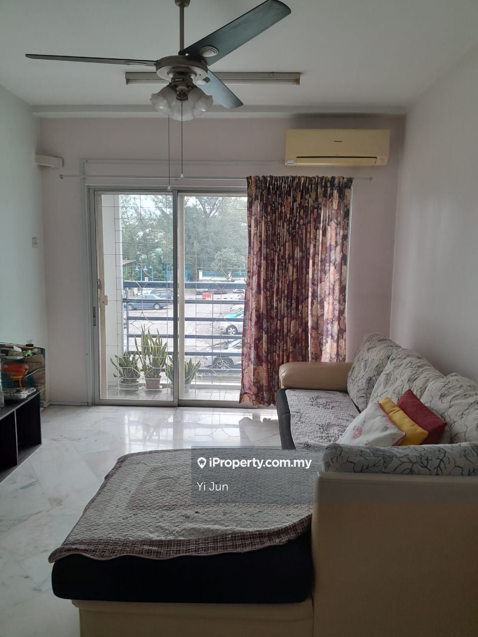 Akasia Apartment Intermediate Apartment 3 bedrooms for sale in Puchong ...