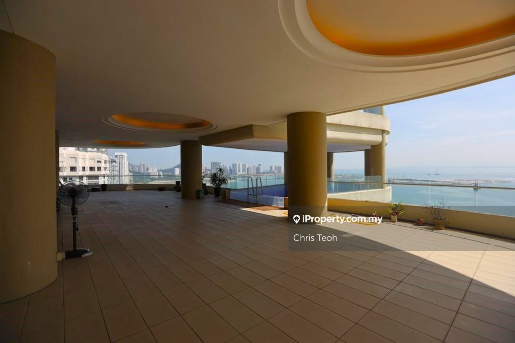 8 Gurney (The Shore Condominium) Corner lot Condominium 5+1 bedrooms