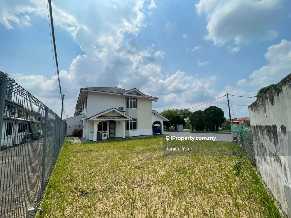 Taman Molek Jalan Molek 2, Johor Bahru Corner lot 2sty Terrace/Link