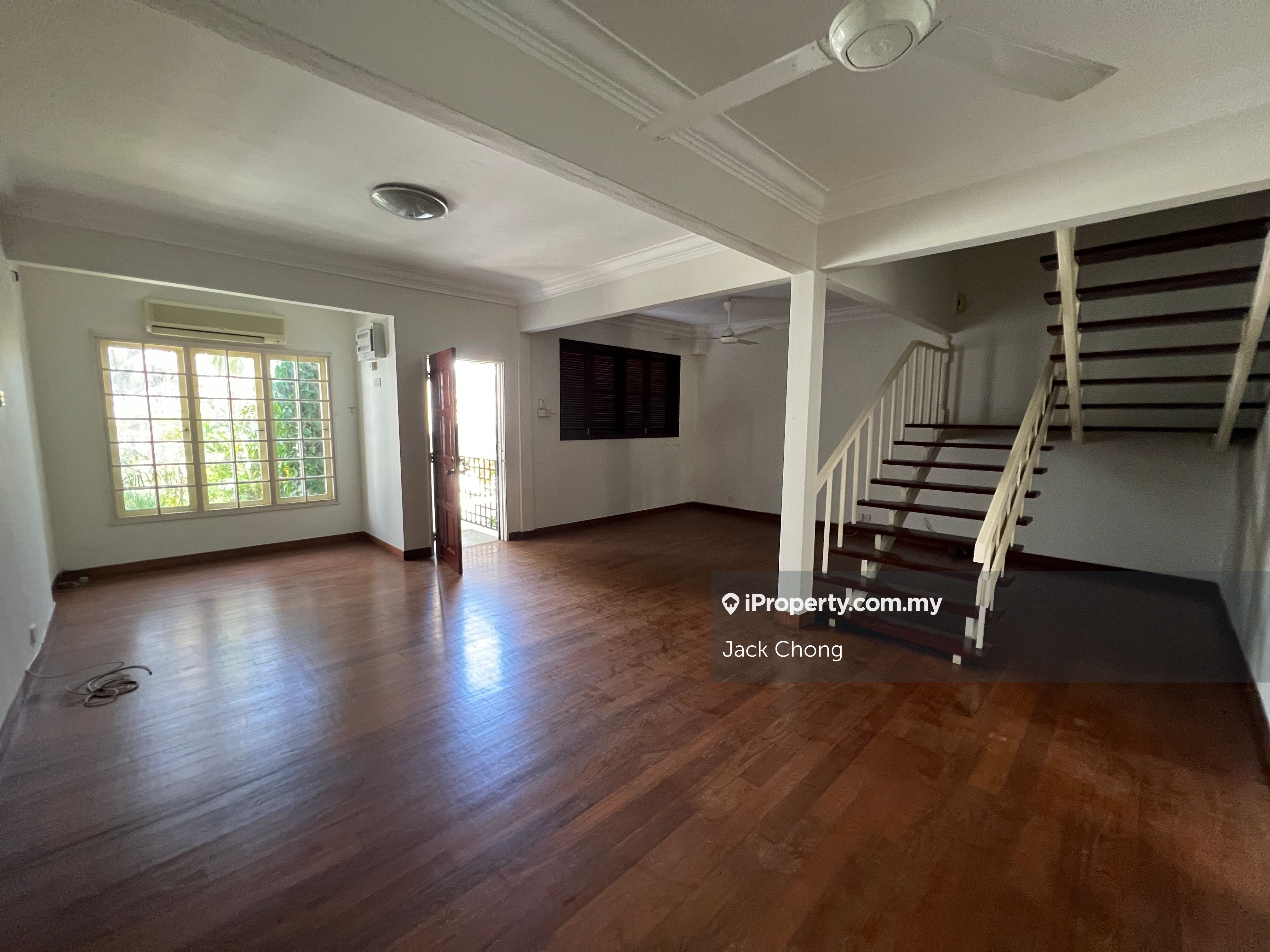 Federal Hills, Bangsar Intermediate 2sty Terrace/Link House 4 bedrooms