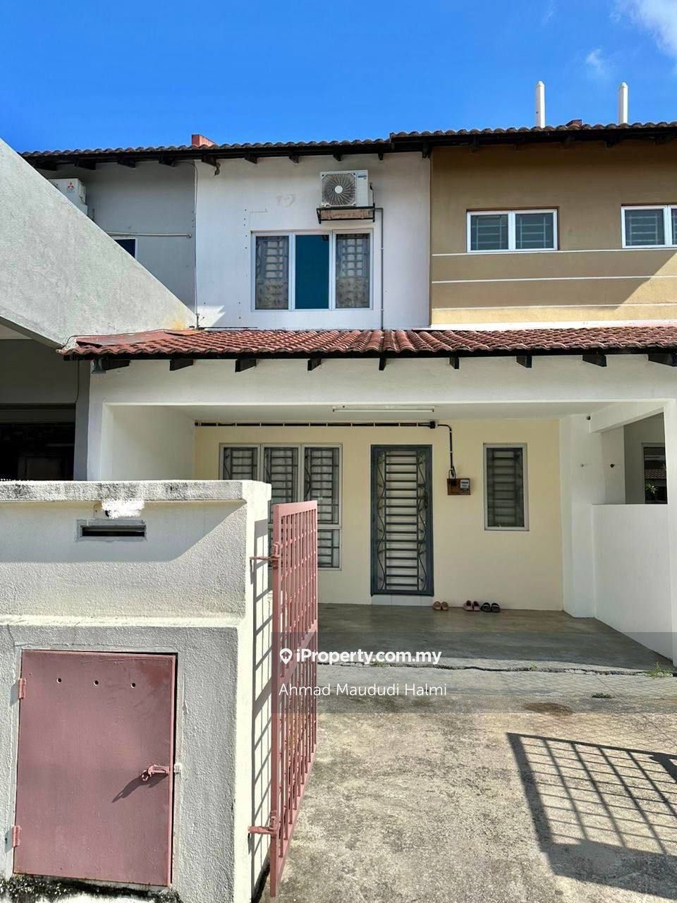 SP 8 Bandar Saujana Putra, Bandar Saujana Putra Intermediate 2sty