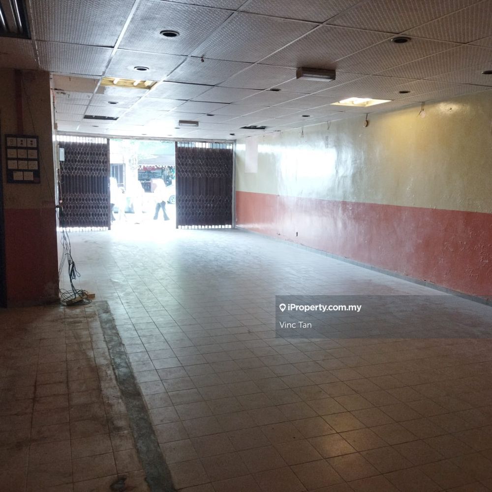 FACING MAINROAD! Ground floor Shoplot Melaka Raya, Melaka Tengah