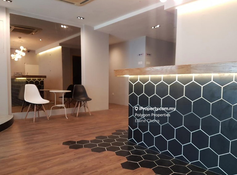 3 storeys, 30 rooms, Bukit Bintang