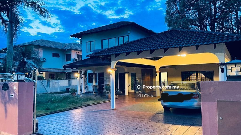 TOK SIRA, Kuantan Bungalow 6 bedrooms for sale