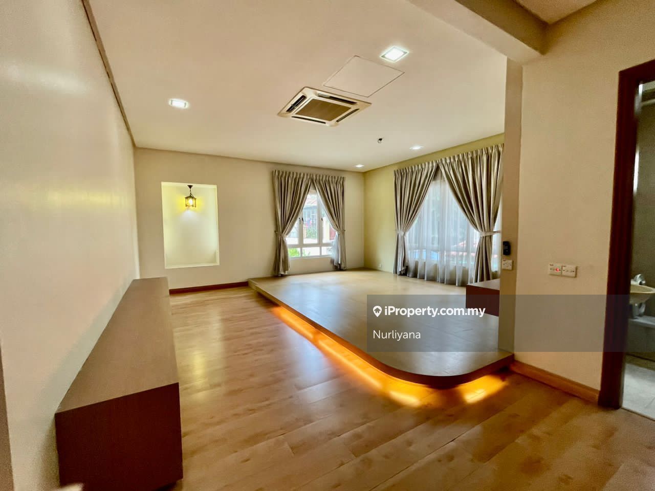 Tropicana Golf Country Resort Bungalow For Rent, Damansara Utama for