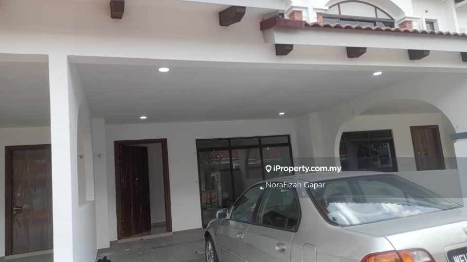 Cyberjaya 2sty Terrace/Link House 4 bedrooms for rent