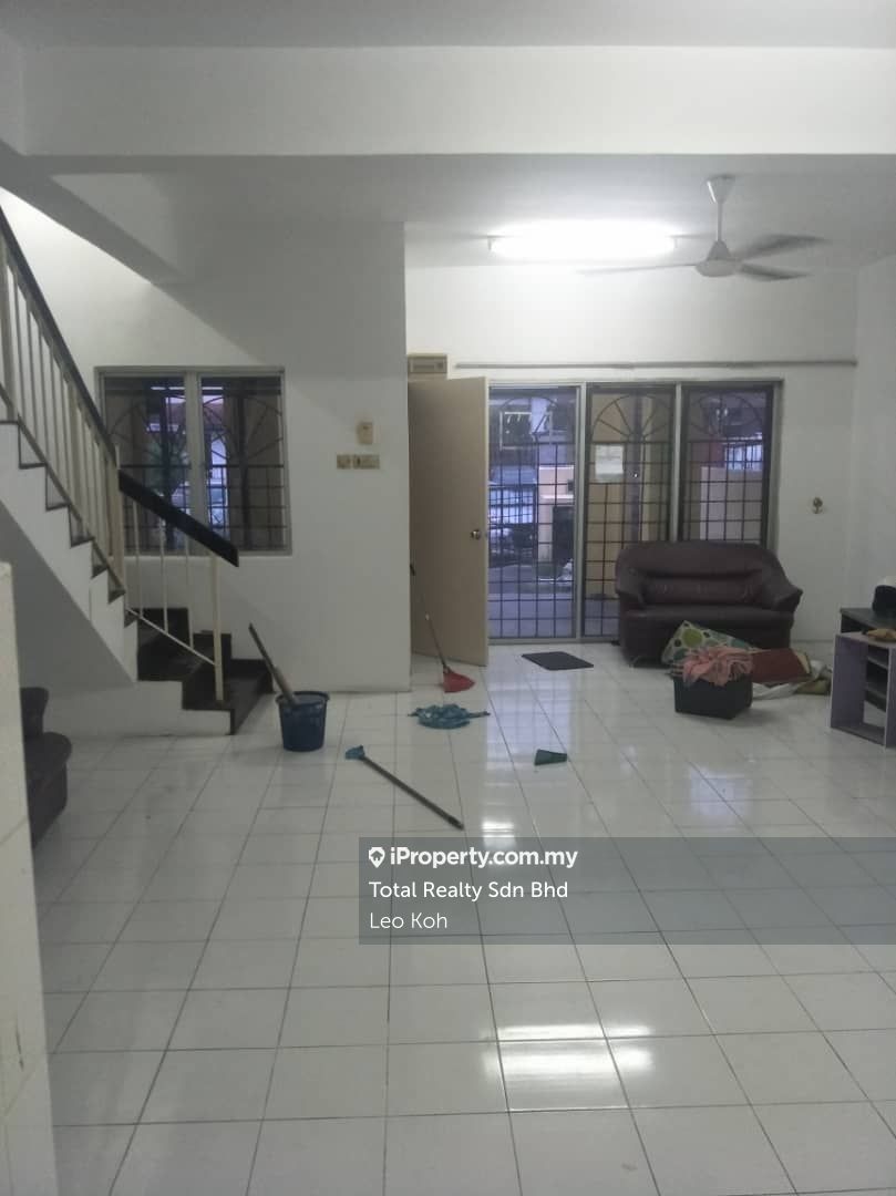 PUJ 2 Taman Puncak Jalil Serdang Seri Kembangan, Puncak Jalil