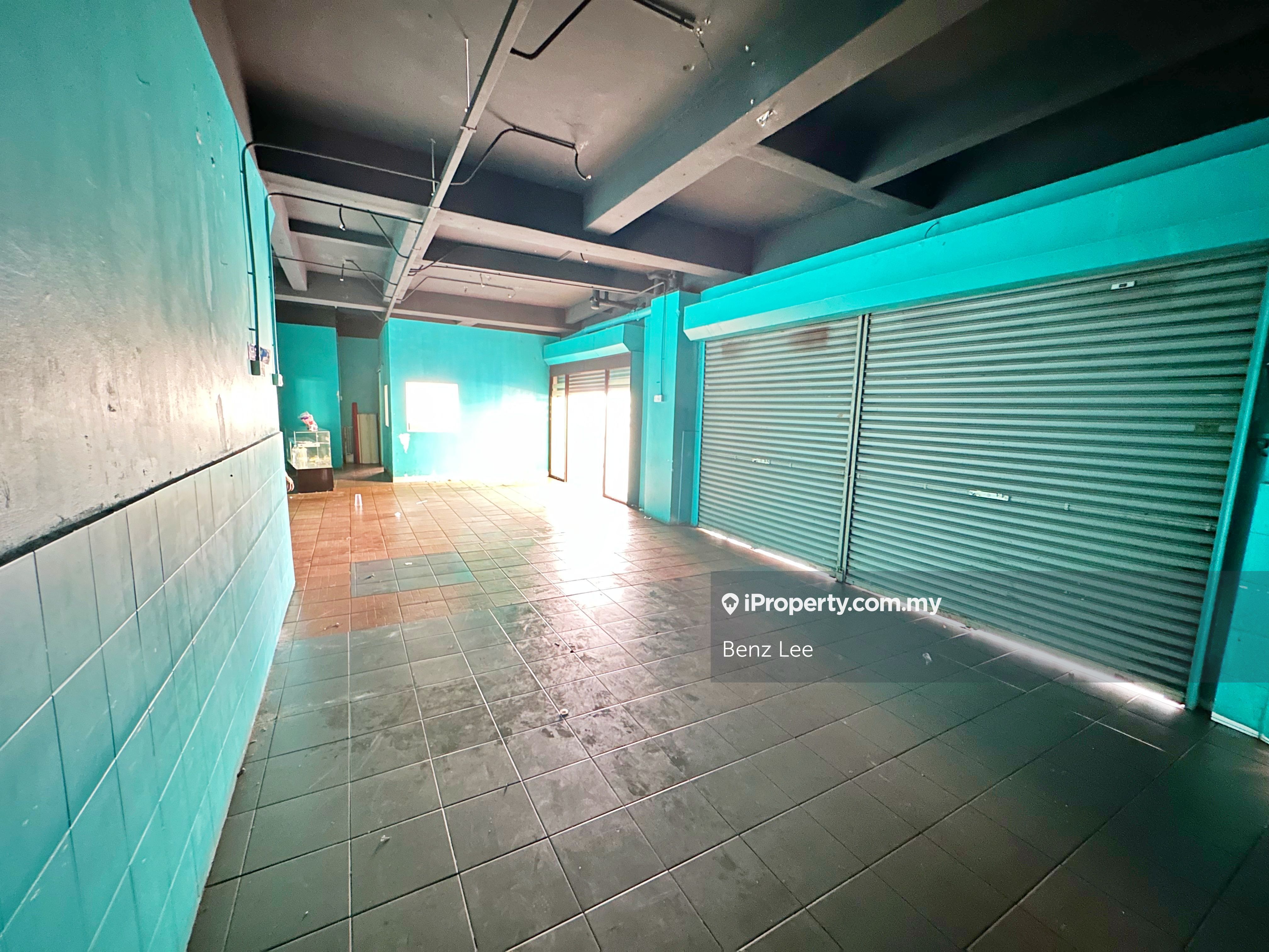 (Corner) TIB Taman Industri Bolton Ground Floor Shop For RENT, Taman Industri Bolton, Batu Caves