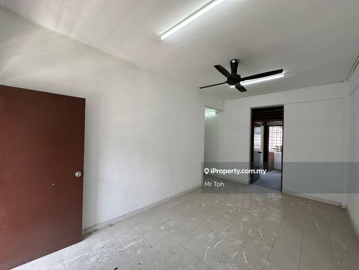 Stulang Laut Flat 2 Bedrooms For Sale In Johor Bahru, Johor | IProperty ...