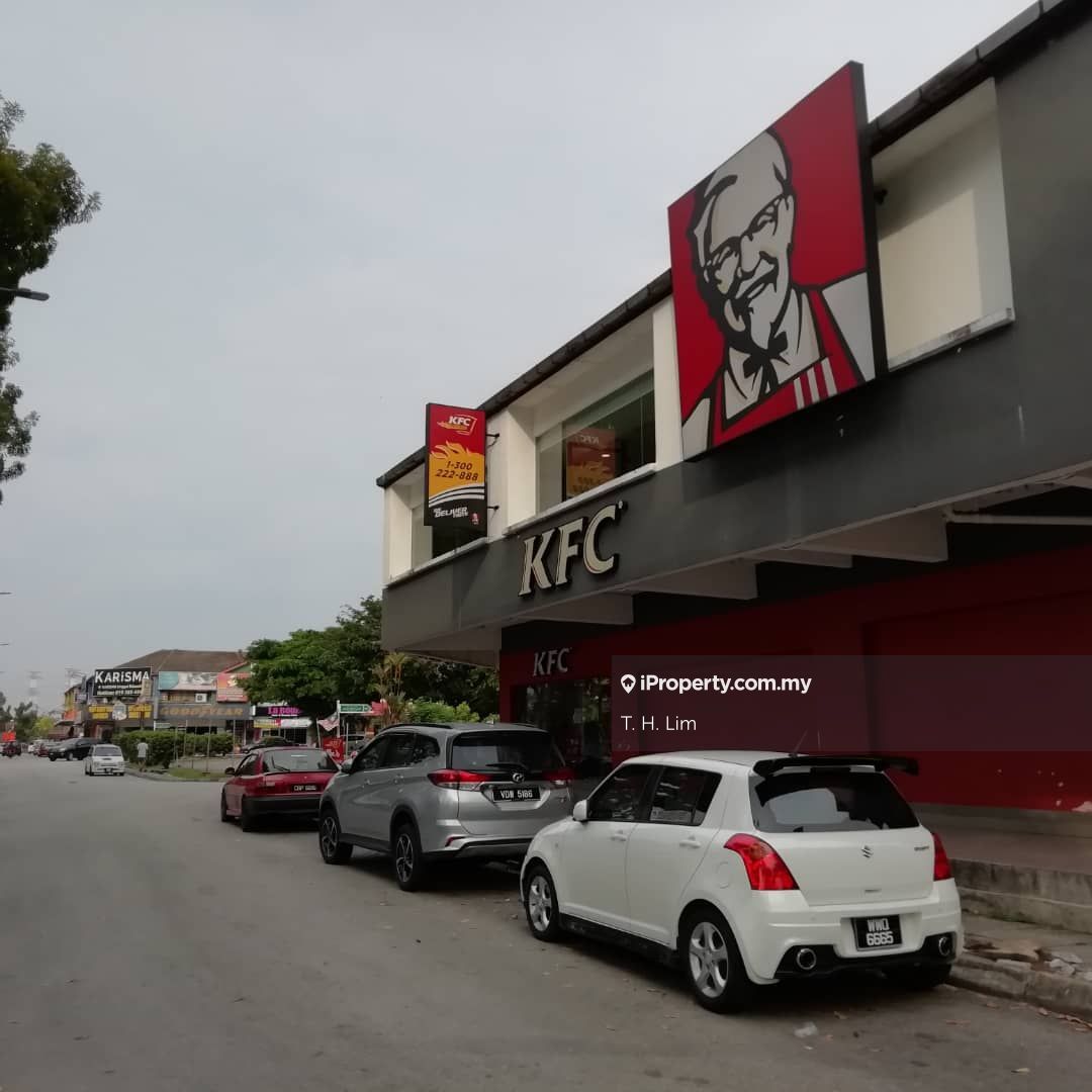 Shah Alam Seksyen 28 Alam Megah shop near Kfc, Tealive, apartment, Shah
