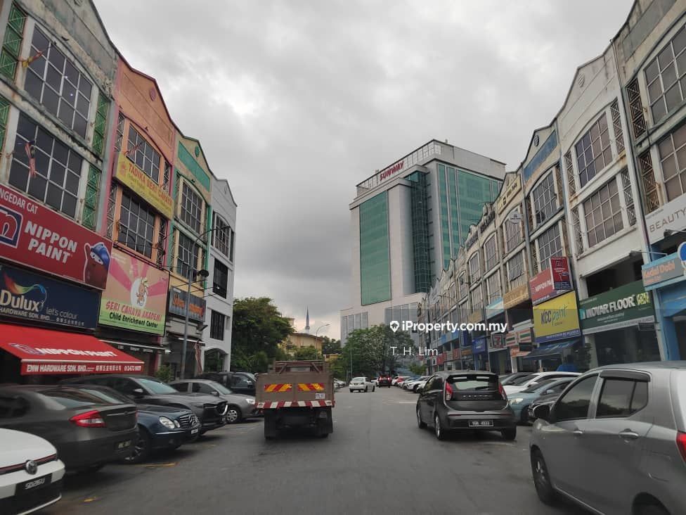 Shah Alam Seksyen 9 limited unit shop crowded area for rent, Shah Alam