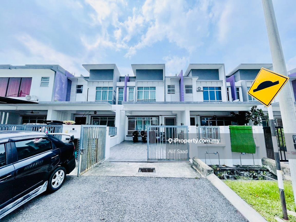Meranti 2 Bandar Hillpark, Bandar Puncak Alam Intermediate 2sty Terrace/Link House 4 bedrooms