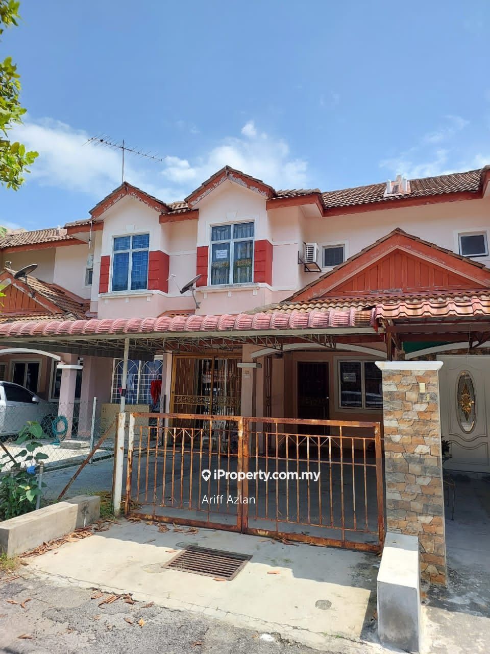 Lorong Az Zaharah, Bandar Puncak Alam Intermediate 2sty Terrace/Link