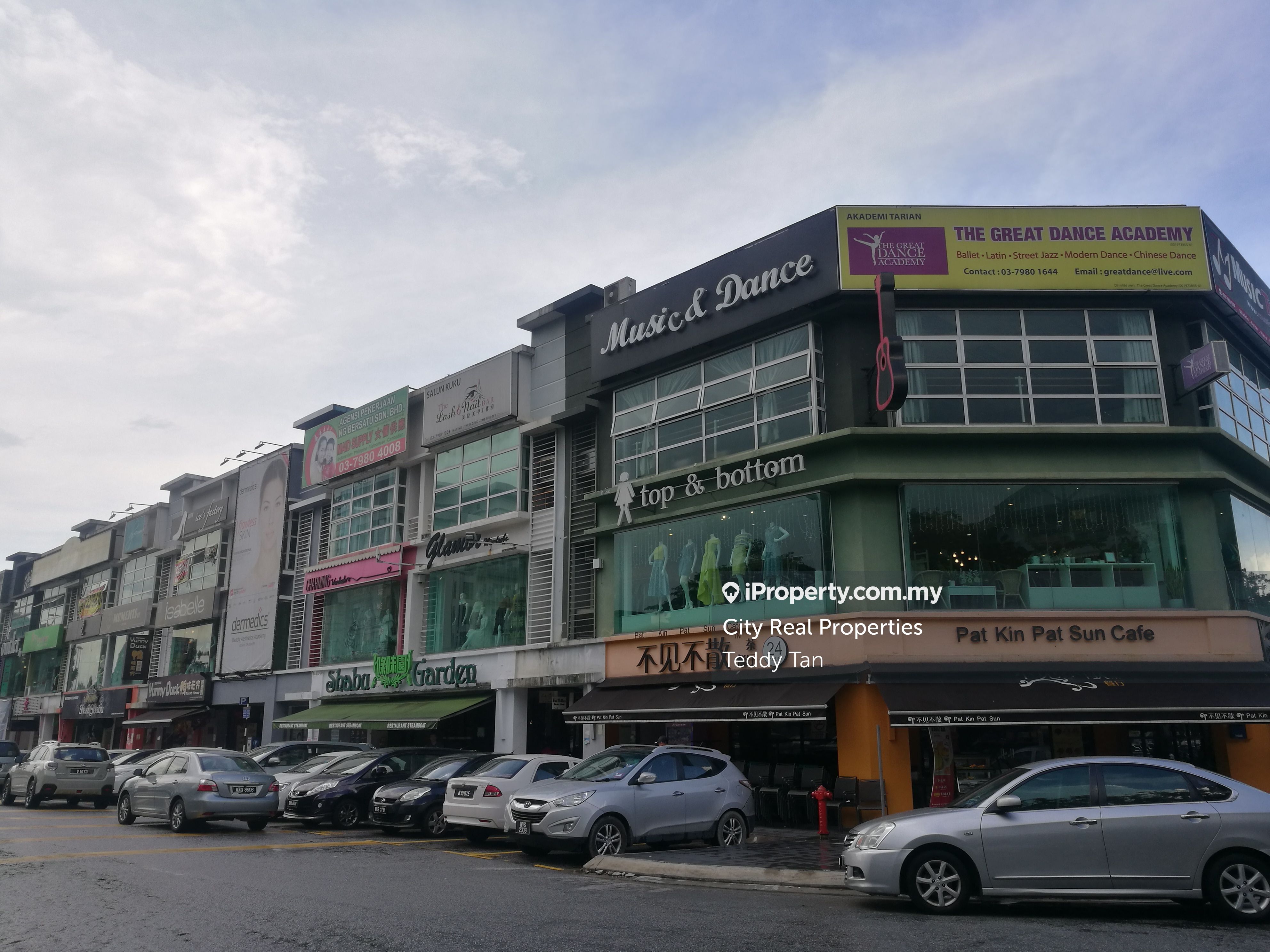 Kuchai Lama , Kuchai Lama Corner Lot Shop 3 Bedrooms For Sale 