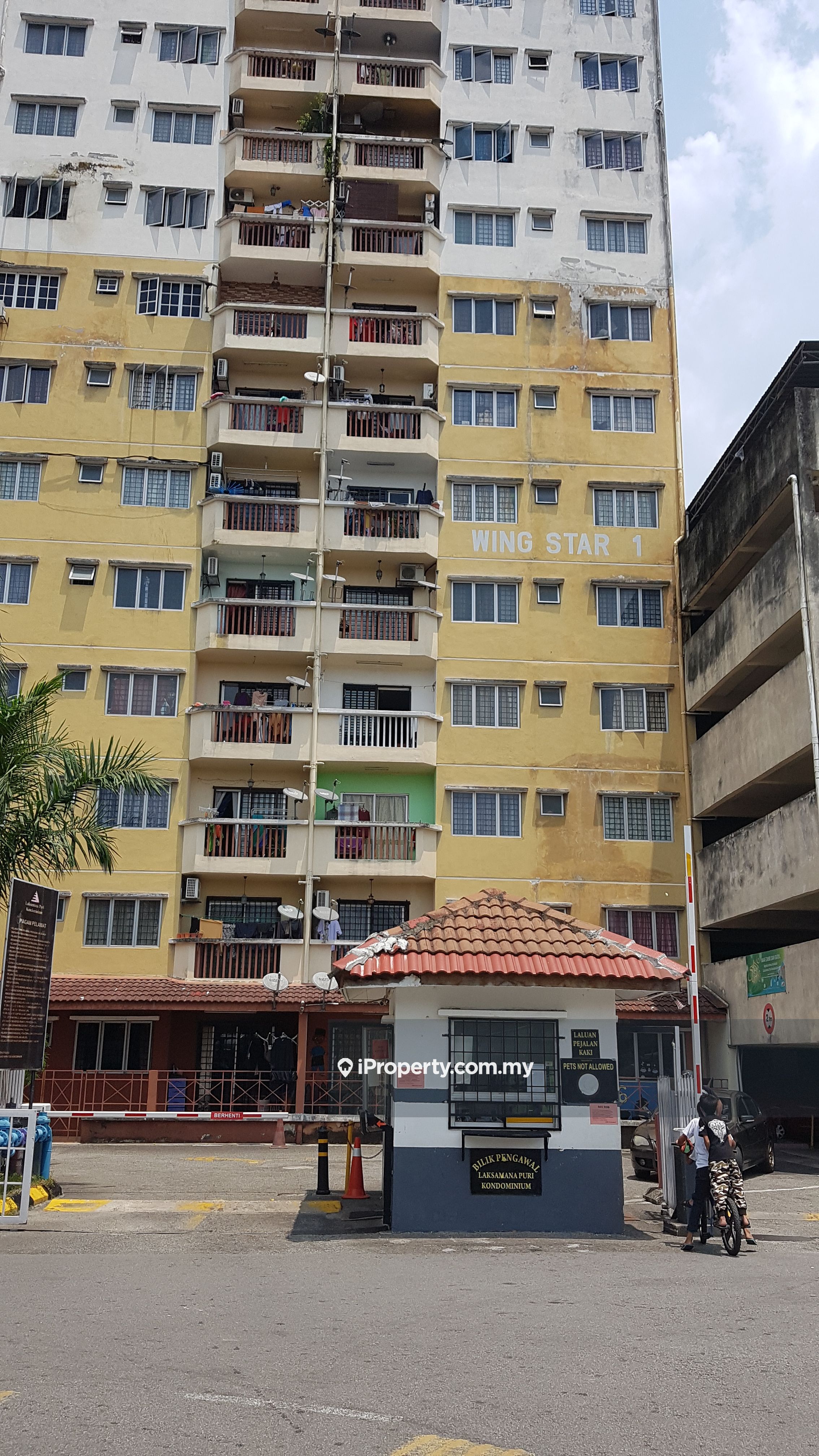 Laksamana Puri Intermediate Condominium 1 bedroom for rent in Batu