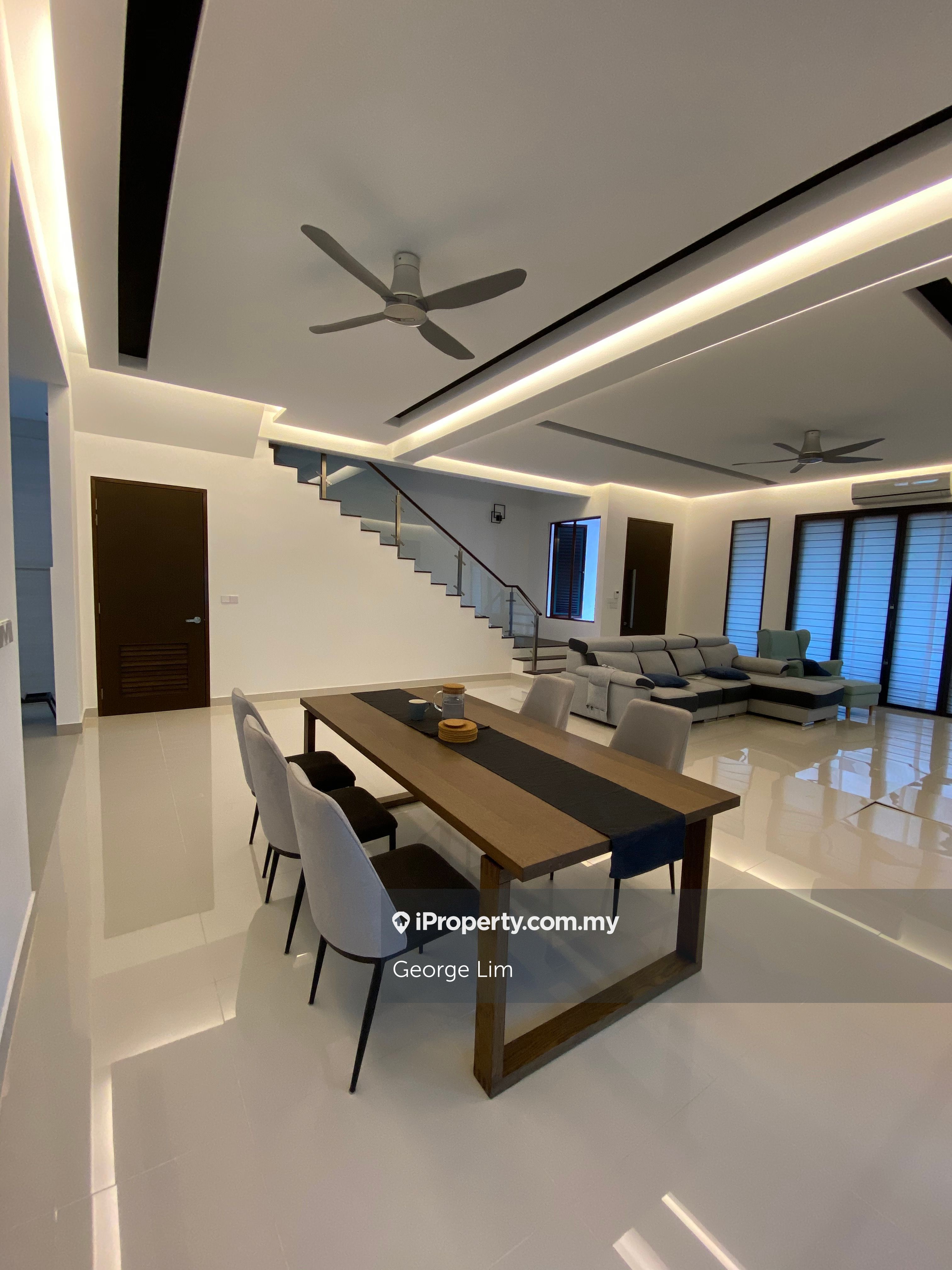 Bk8 Irama 2, Bandar Kinrara Corner lot 2sty Terrace/Link House 4