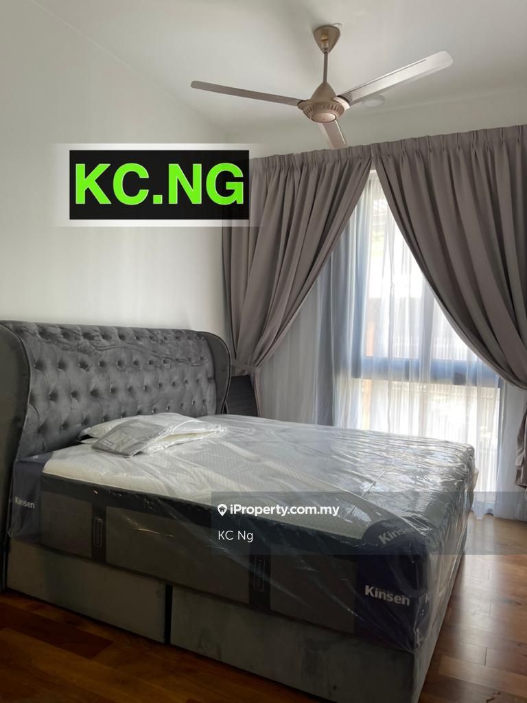 Shorefront Residences Condominium 3 bedrooms for rent in