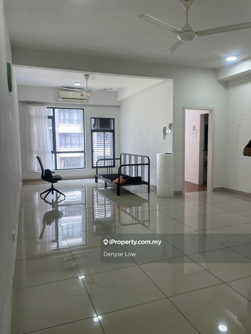 Paramount Utropolis Corner lot Serviced Residence 3 bedrooms for rent