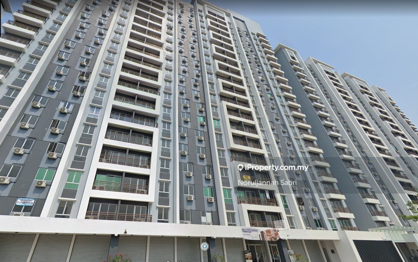 Sentrovue Intermediate Serviced Residence 3 bedrooms for sale in Shah ...