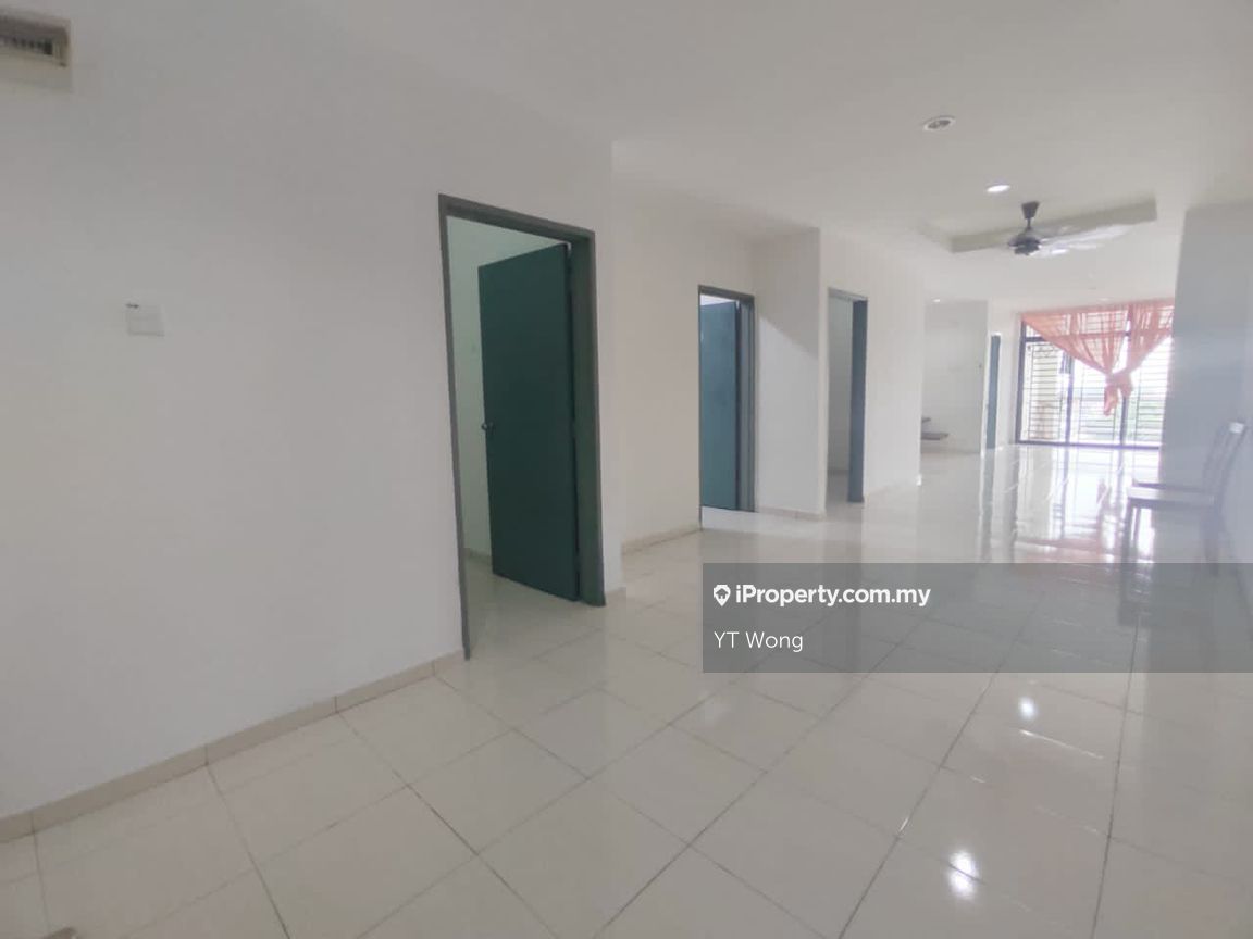 Sun City (Plaza Mentari) Intermediate Serviced Residence 3 bedrooms for