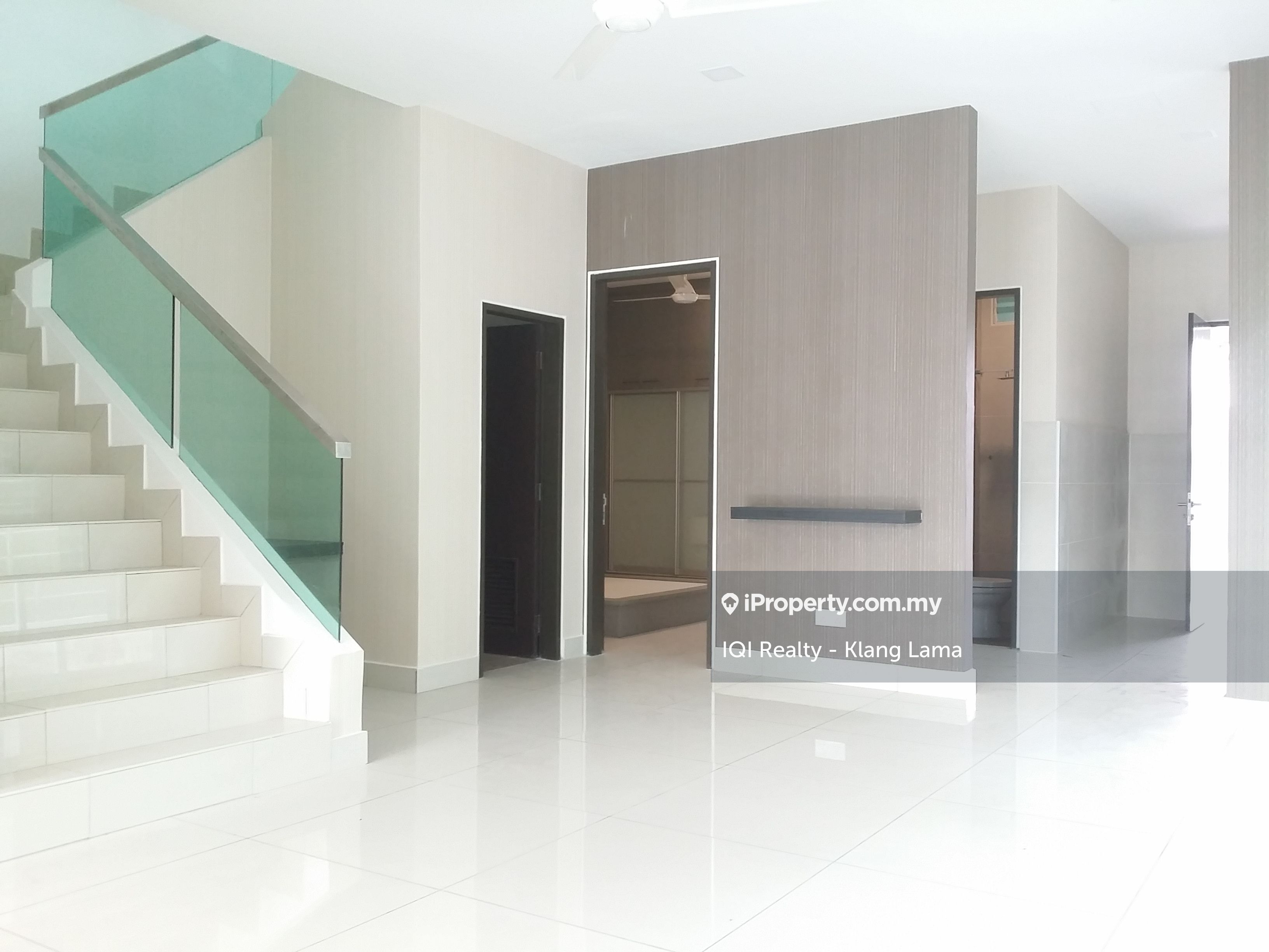 {NEW} TAMAN JADE, 35X105 FULL RENO FREEHOLD BV930K, Dengkil