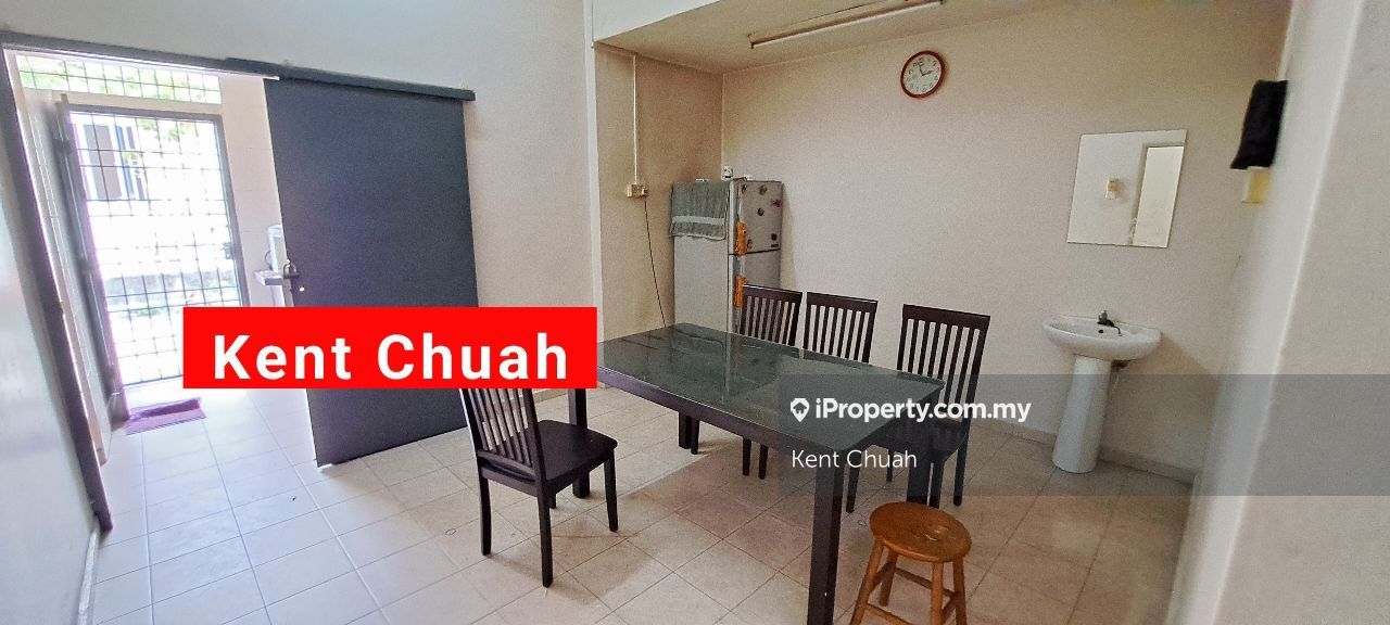 Kulim 1sty Terrace/Link House 3 bedrooms for rent