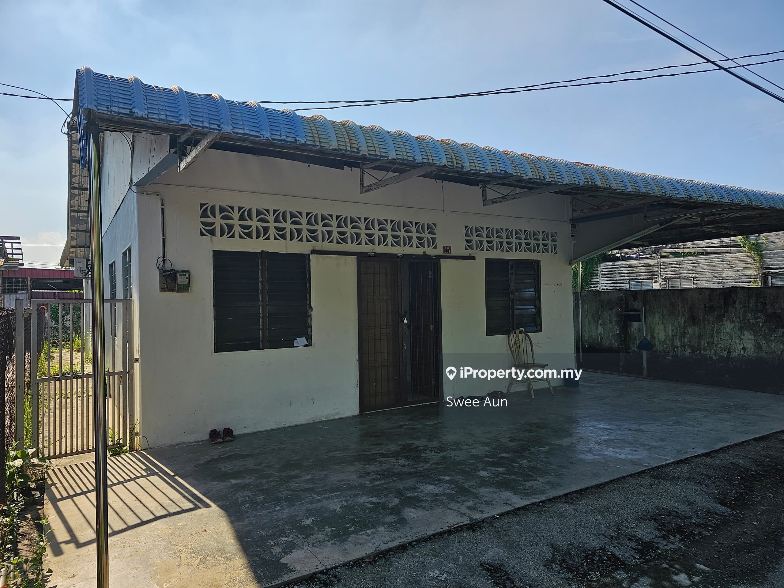 Nibong Tebal Bungalow 3+1 Bedrooms For Sale 