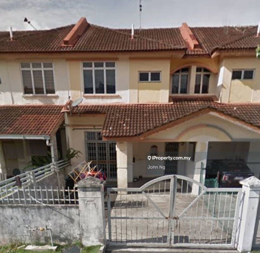 Taman Sri Putri Kulai, Kulai 2sty Terrace/Link House 5 bedrooms for