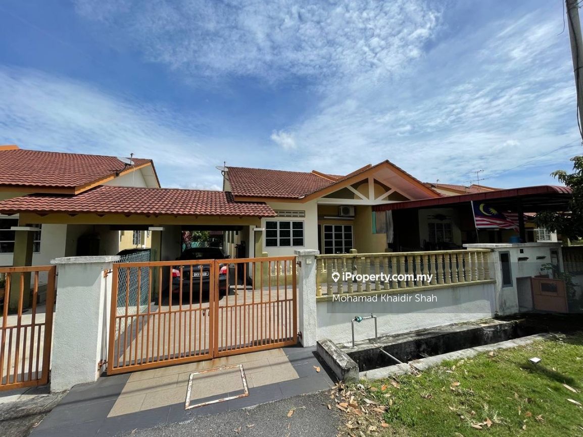 Single Storey Semi D Taman Banting Baru, Banting Semidetached House 3